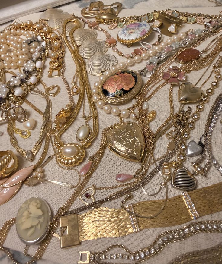 Joyas vintage: qué son, cómo reconocerlas y por qué son tan especiales